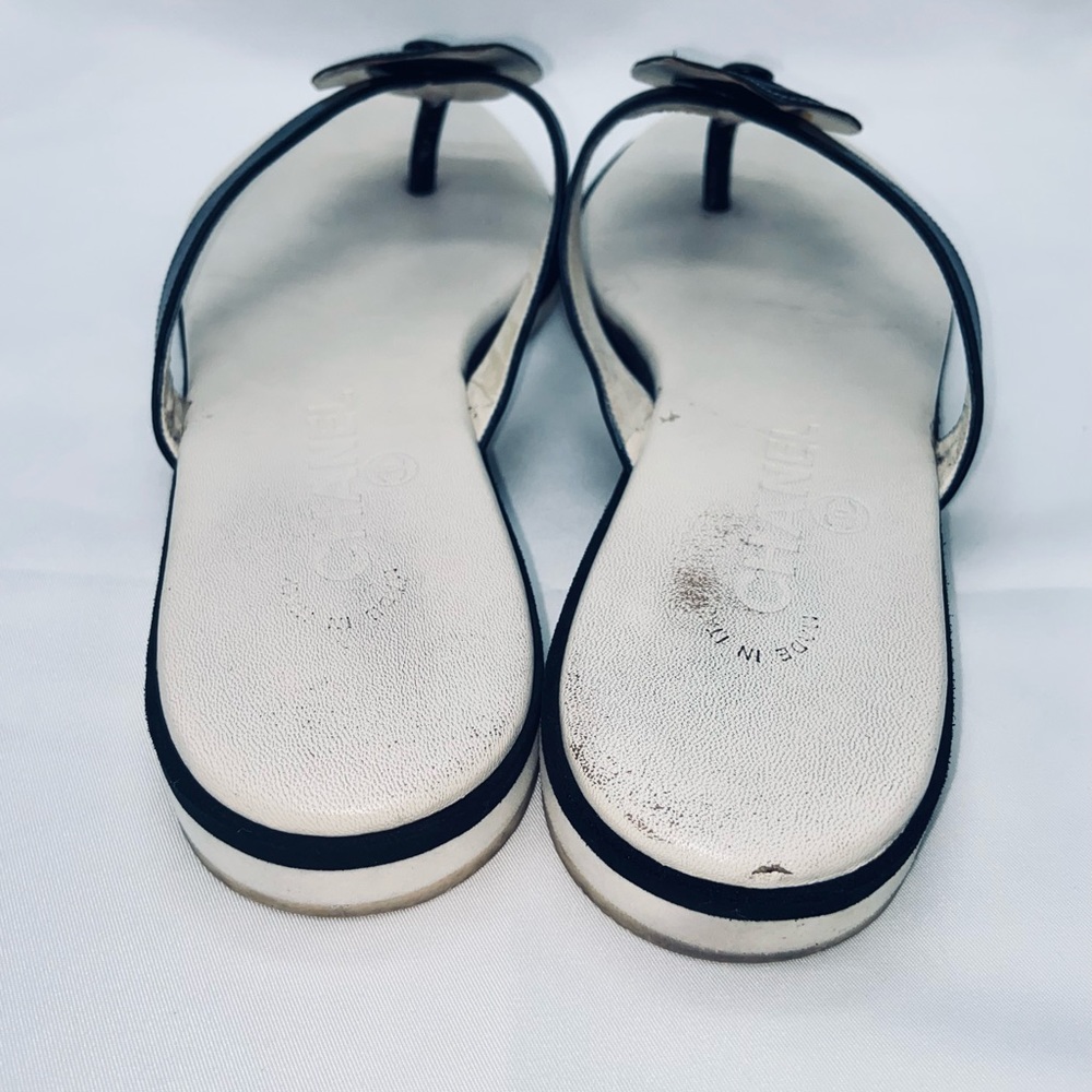 Chanel slide sandals size 7. - Picture 3 of 8